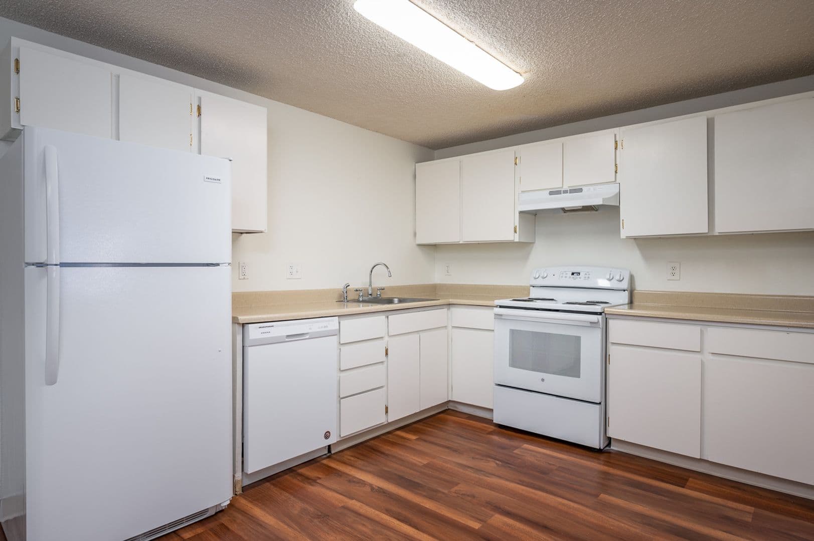 VANCOUVER Apartment: 10300 AND 10316 NE STUTZ ROAD