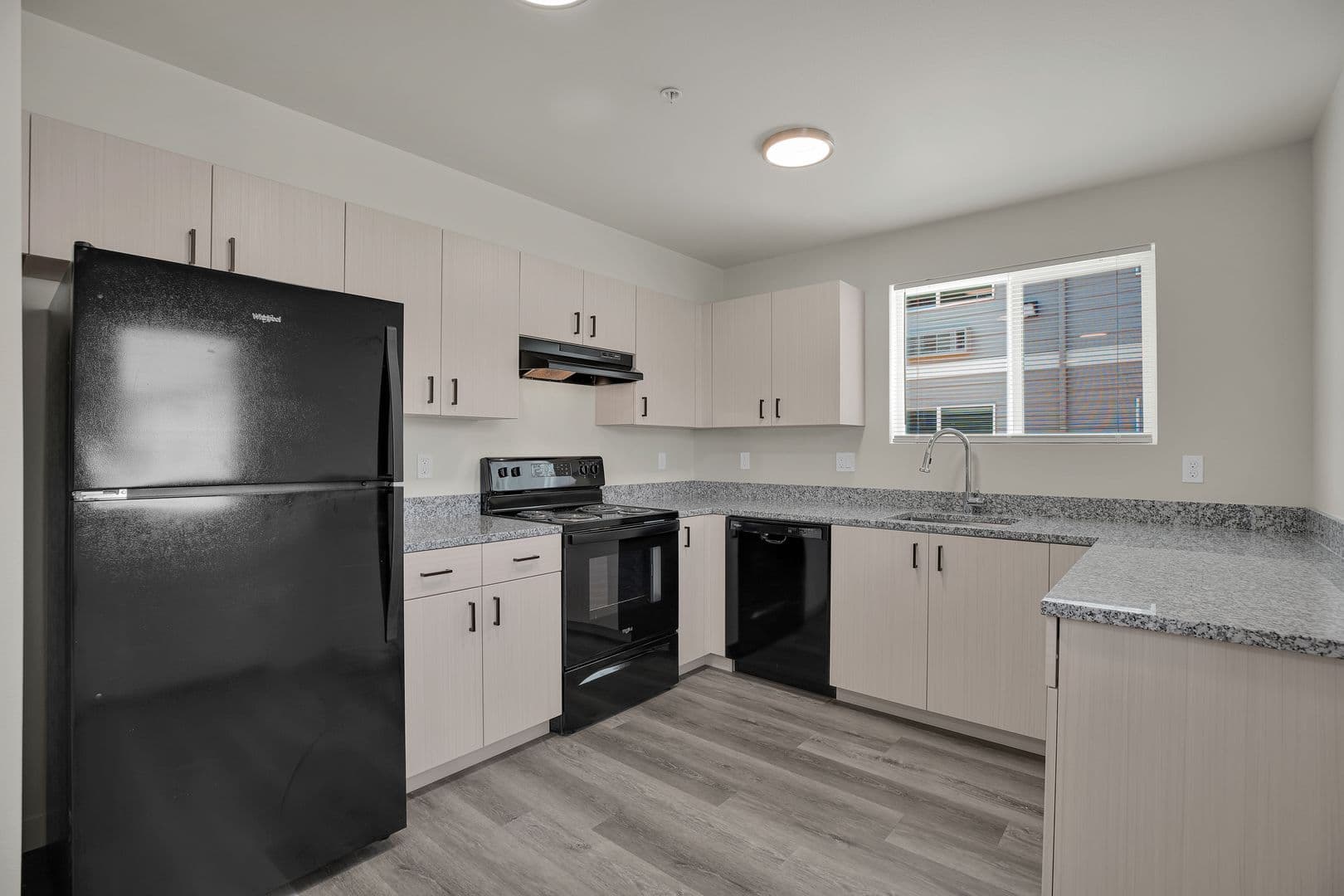 COTTAGE GROVE Apartment: 715 ROW RIVER ROAD