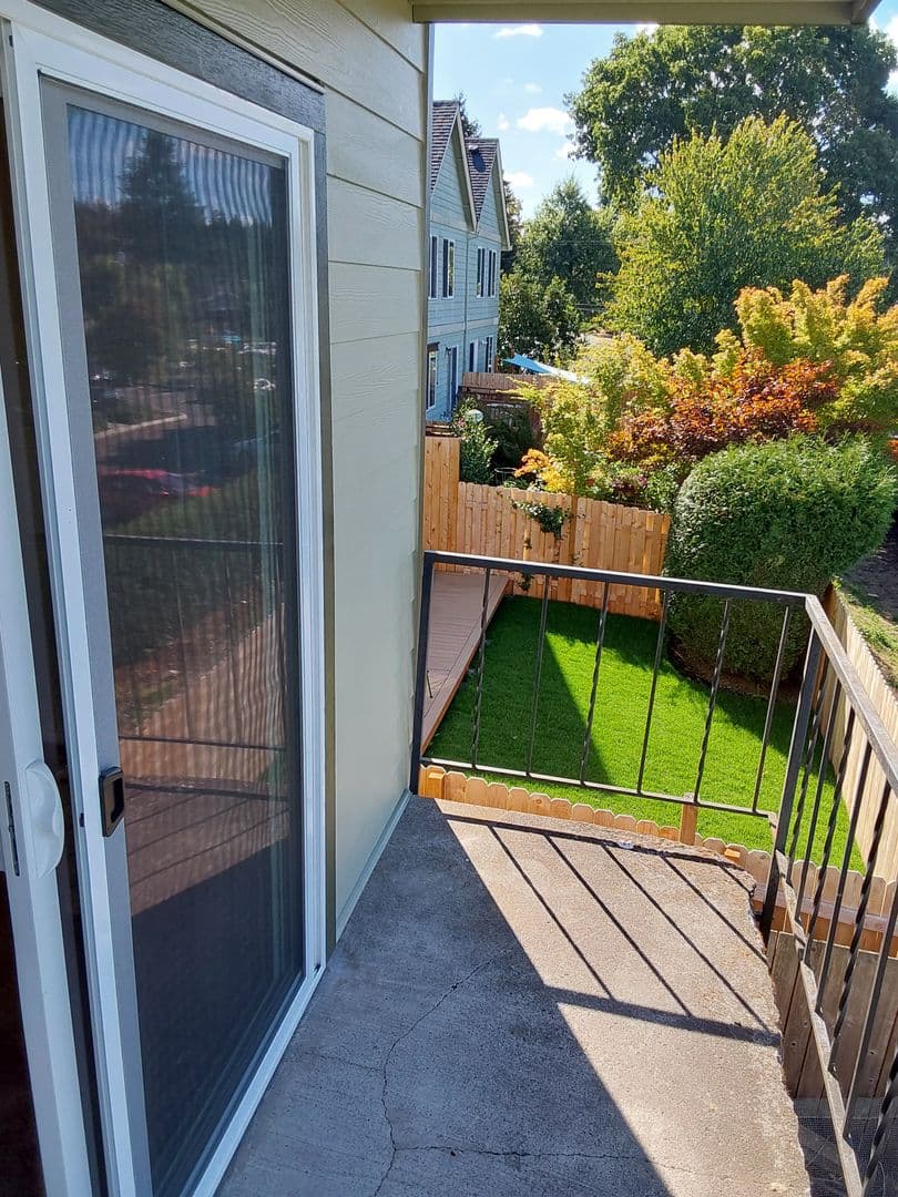 MILWAUKIE Apartment: 11275 SE 27TH AVENUE
