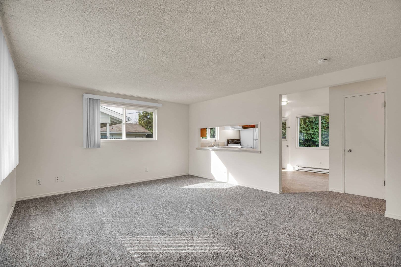 ALBANY Apartment: 1425-1525 TRACY COURT