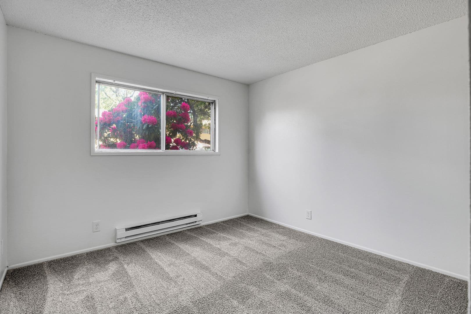 BEAVERTON Apartment: 5920 SW ERICKSON AVENUE