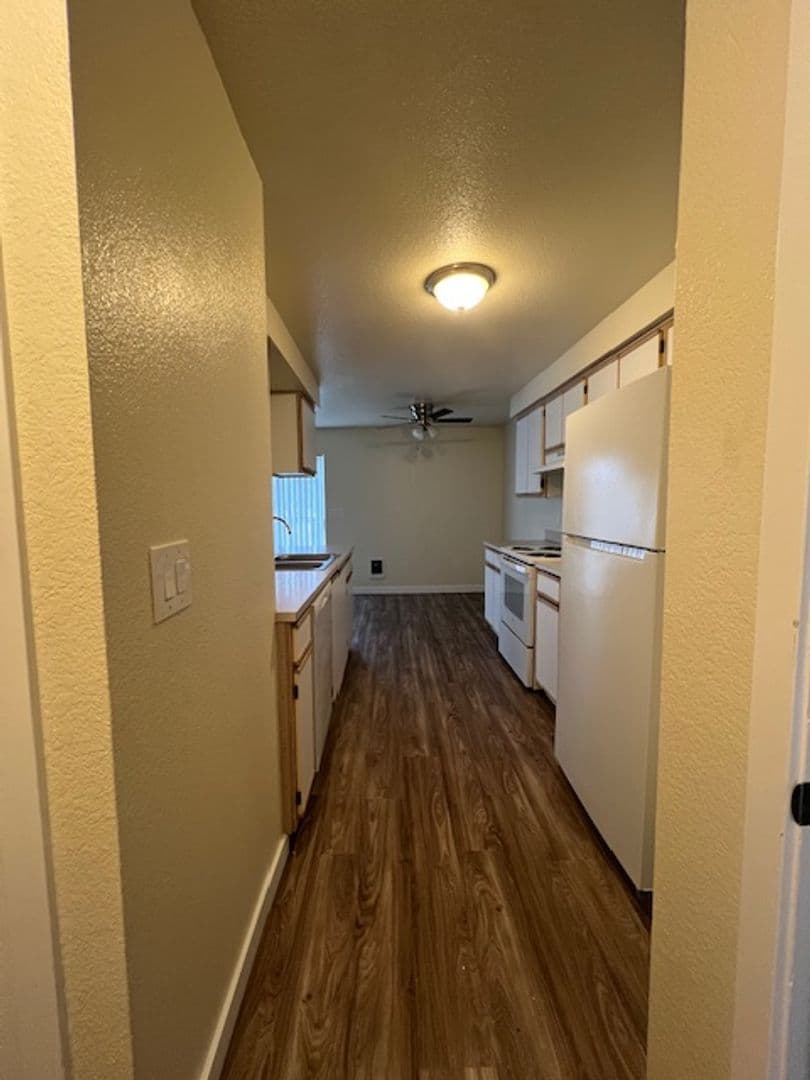 SALEM Apartment: 4665 CAMPBELL DR SE
