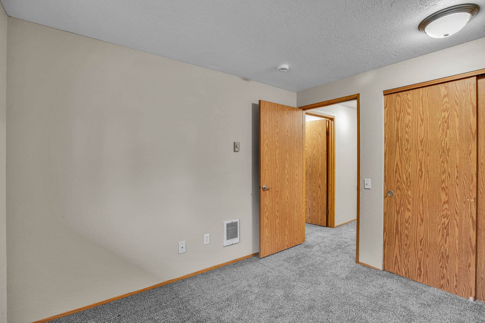 SALEM Apartment: 3872-3886 LIBERTY RD S