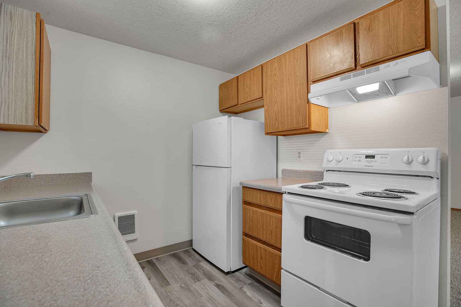 PORTLAND Apartment: 12509 SE FOSTER RD