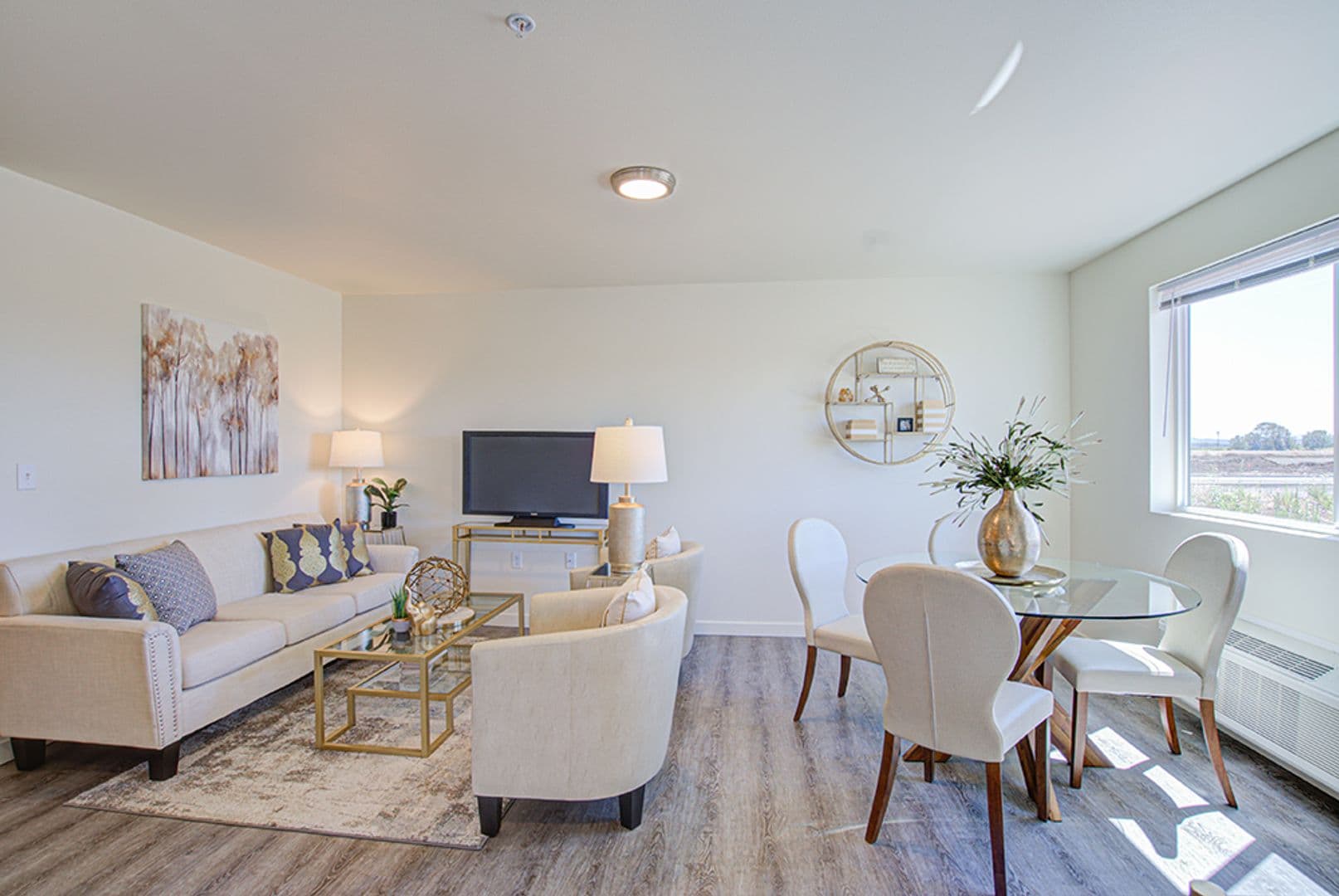 Junction City Apartment: 2282 W 10TH AVE