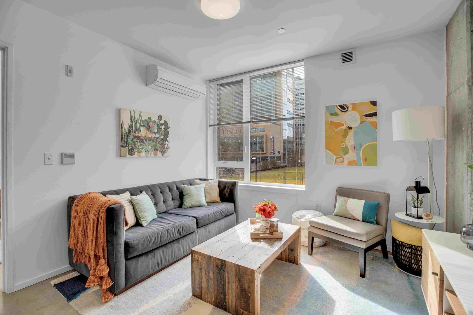 PORTLAND Apartment: 3155 S. MOODY AVE