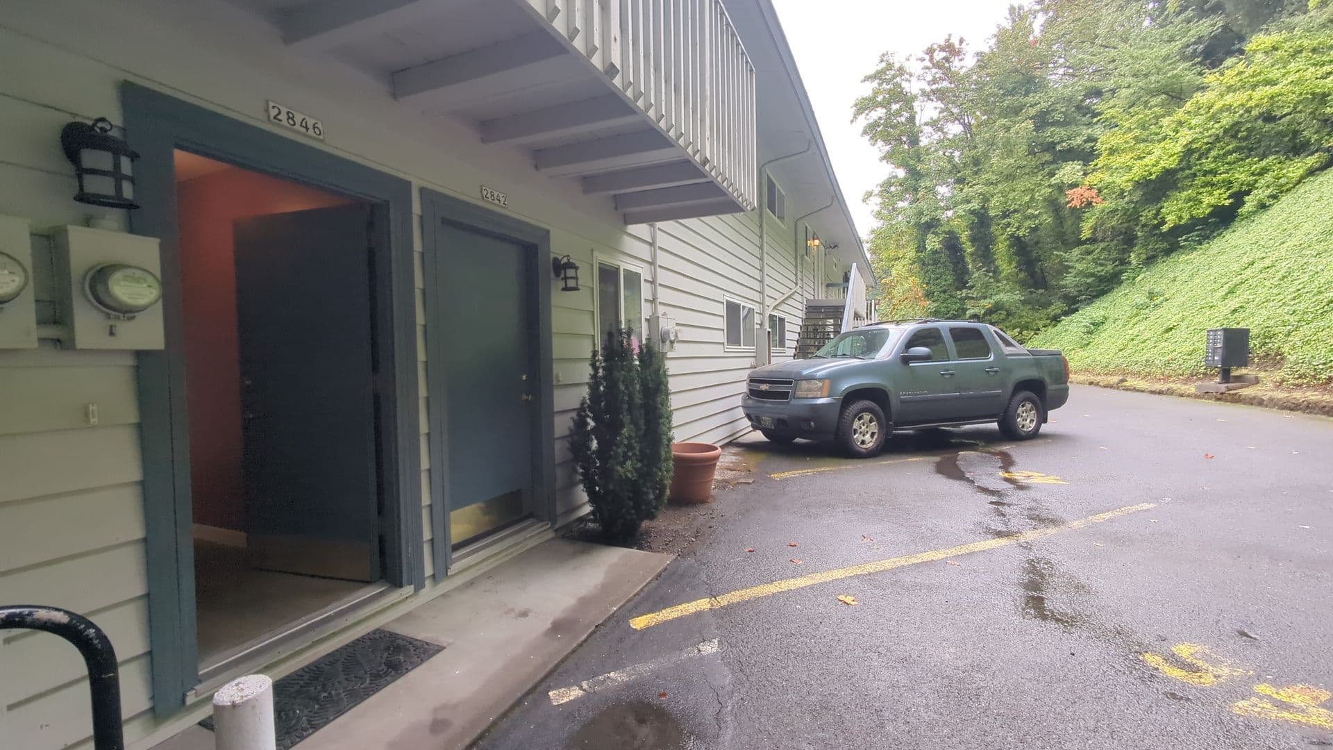 PORTLAND Apartment: 2830-2846 SW SAM JACKSON PARK RD