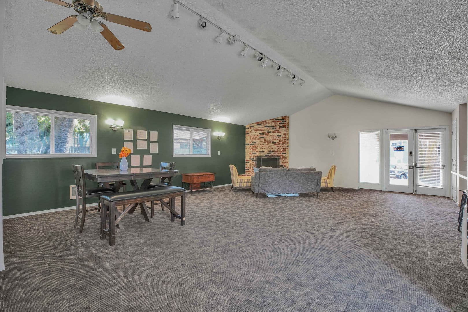 ALOHA Apartment: 18000 SW SHAW ST