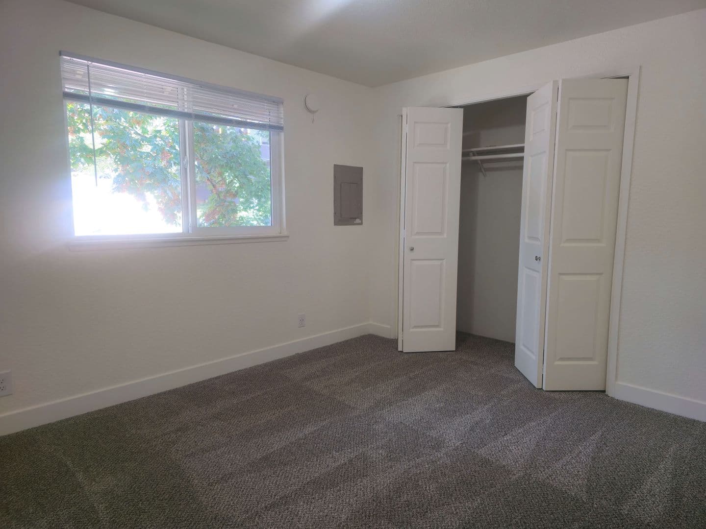 SALEM Apartment: 1304-1330 WALLACE RD. NW