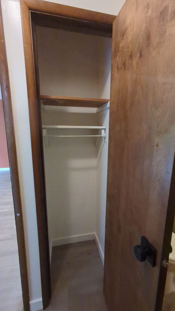 PORTLAND Apartment: 2830-2846 SW SAM JACKSON PARK RD
