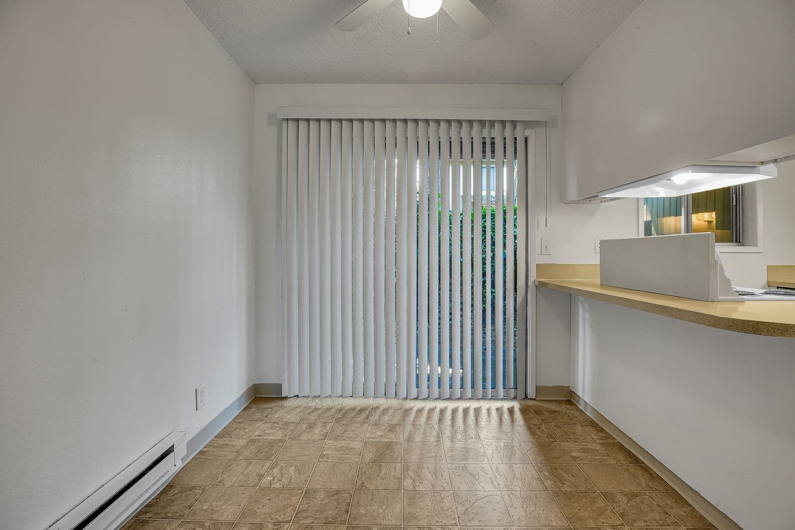 BEAVERTON Apartment: 5920 SW ERICKSON AVENUE