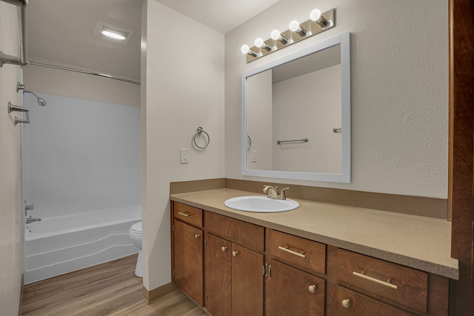 KEIZER Apartment: 790 LOCKHAVEN DRIVE, NE