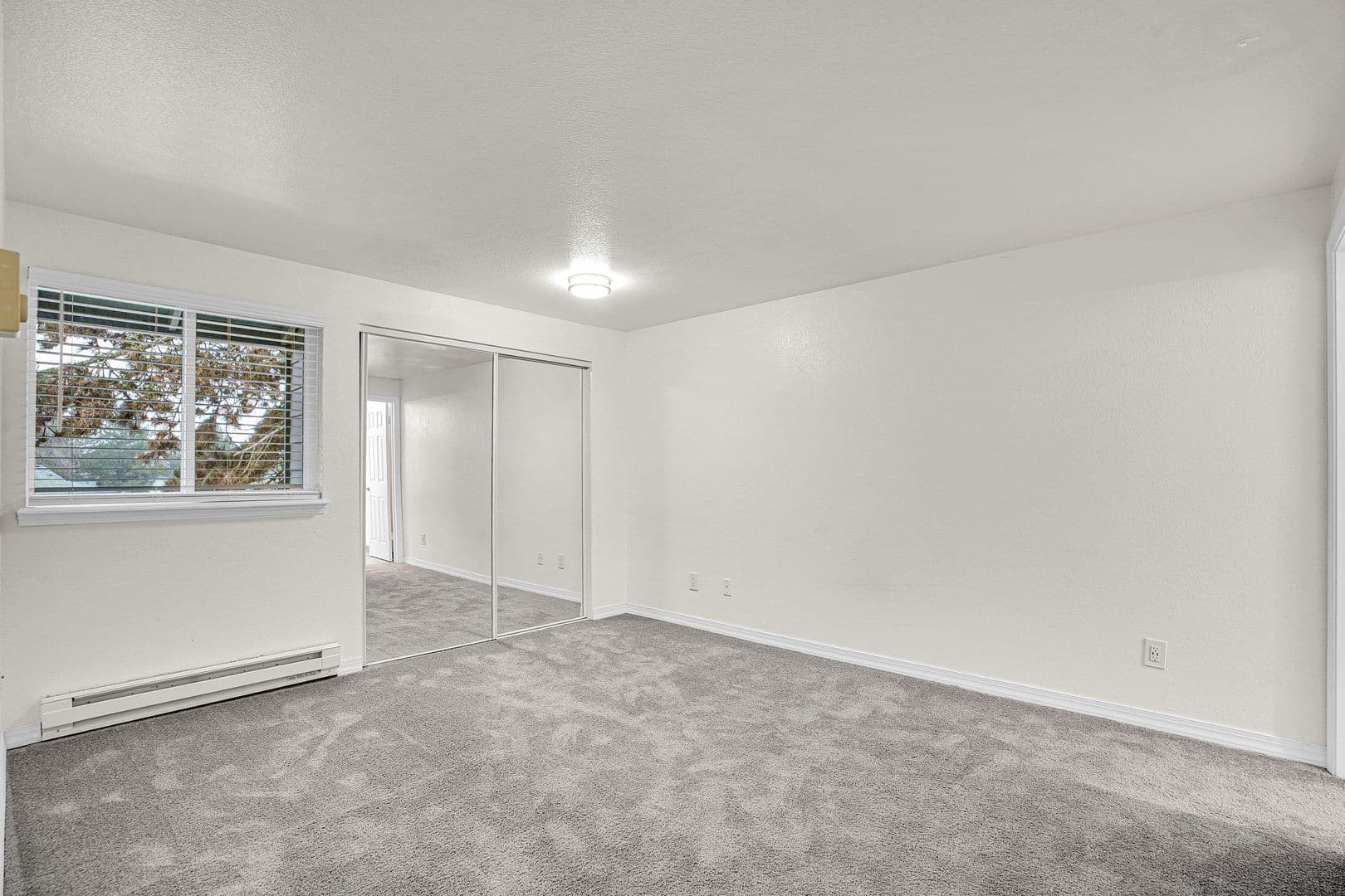 TIGARD Apartment: 10587 TIGARD ST