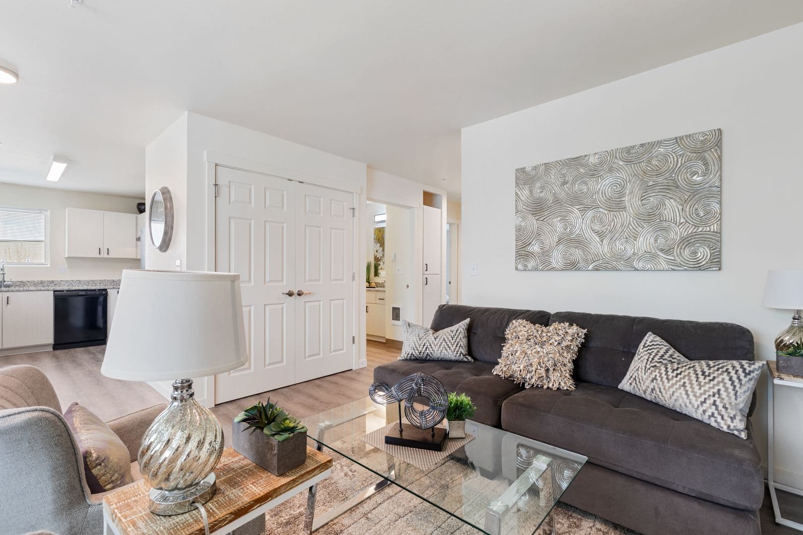 ROSEBURG Apartment: 331 NE POMONA STREET