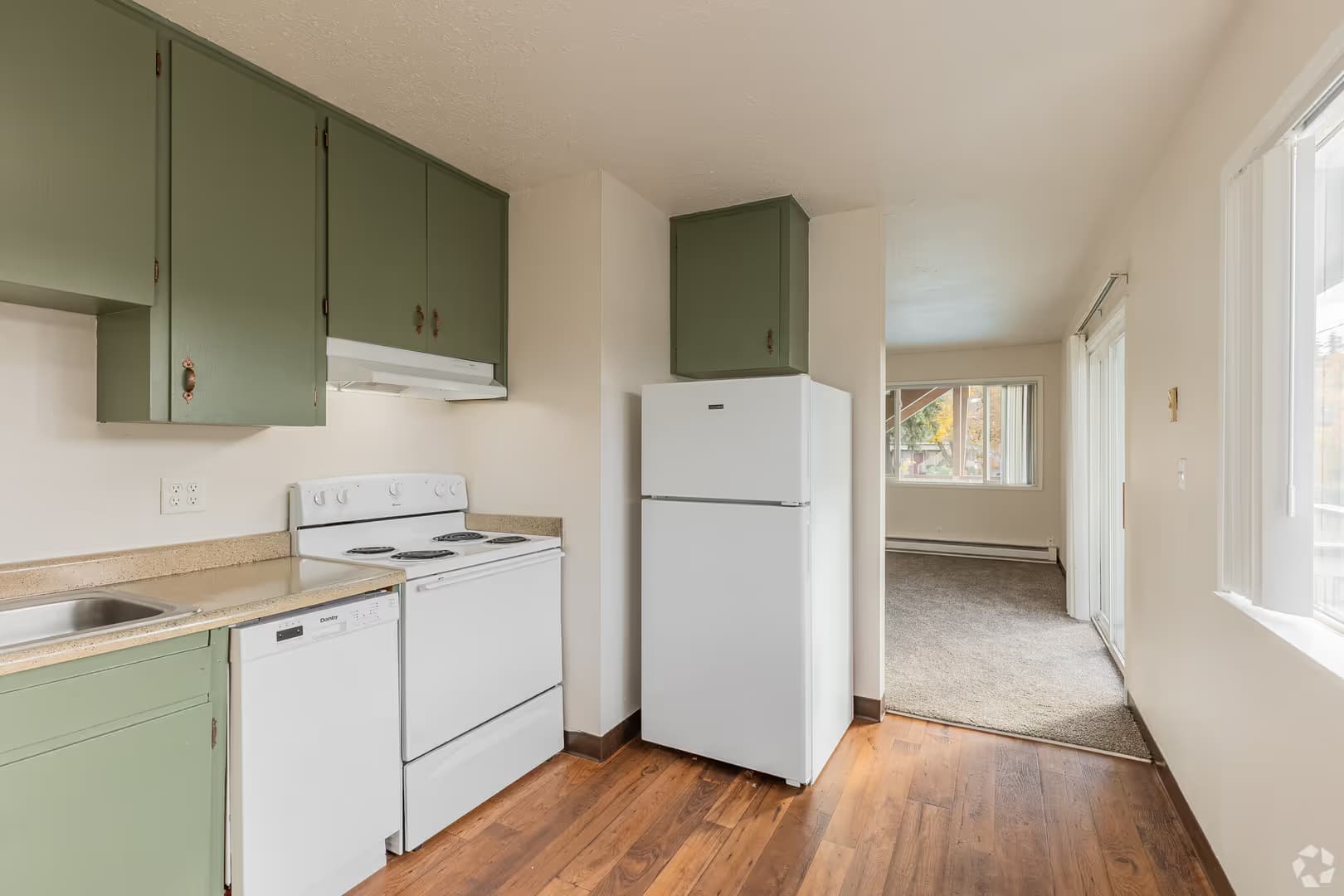SALEM Apartment: 357 OWENS STREET S