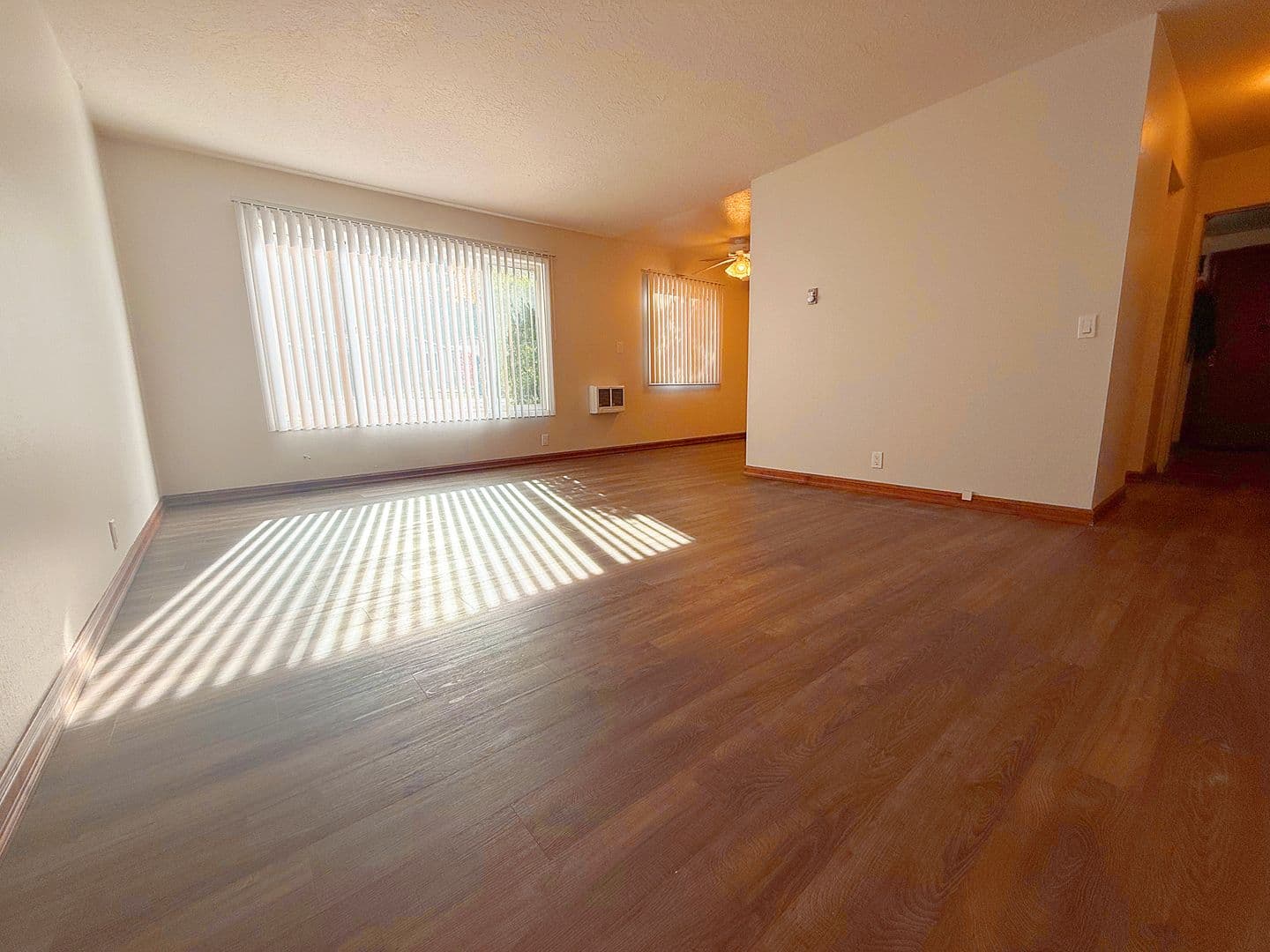 PORTLAND Apartment: 4337-4371 SW GARDEN HOME RD