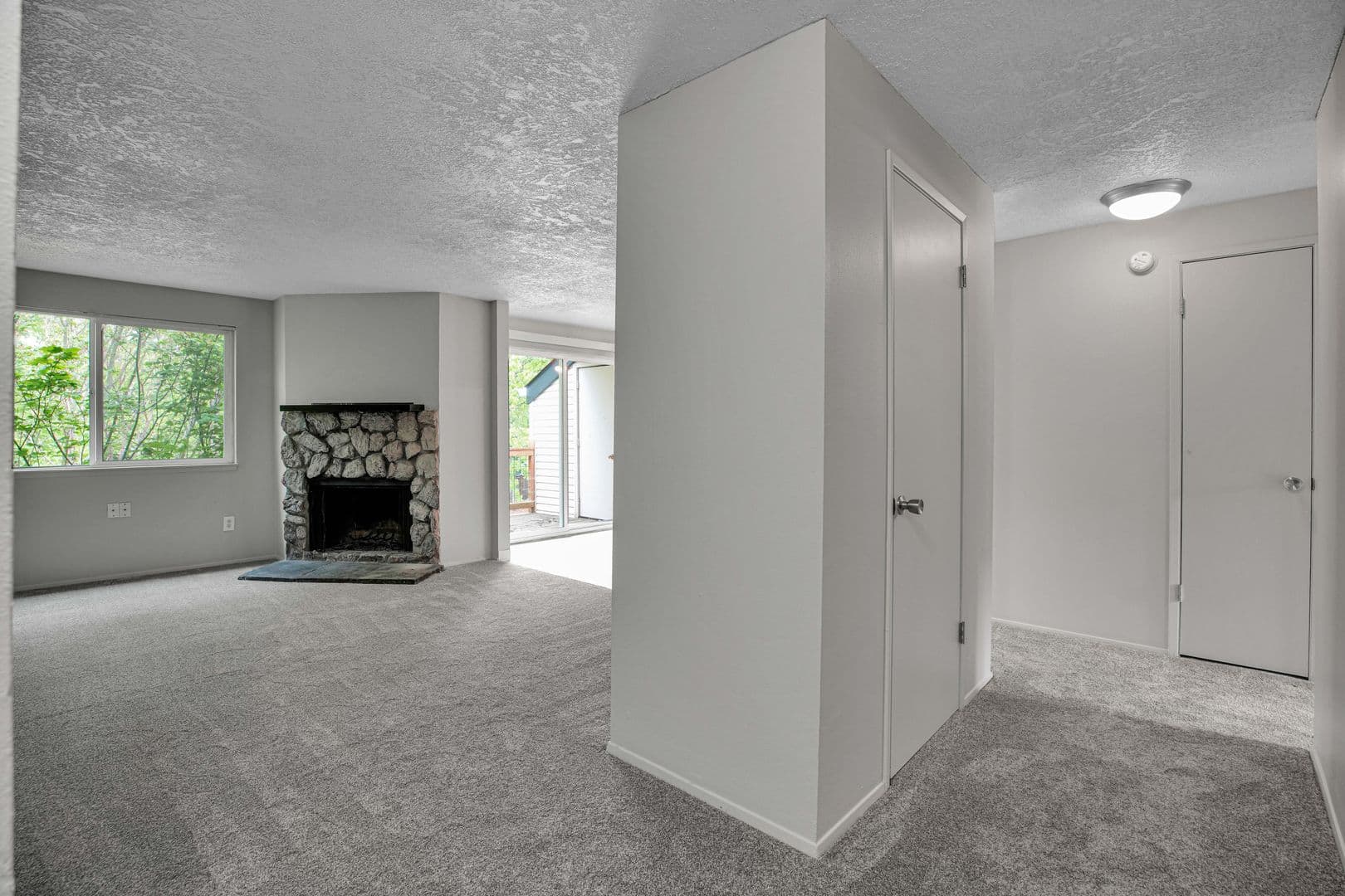 BEAVERTON Apartment: 9405-9555 SW DOWNING DR