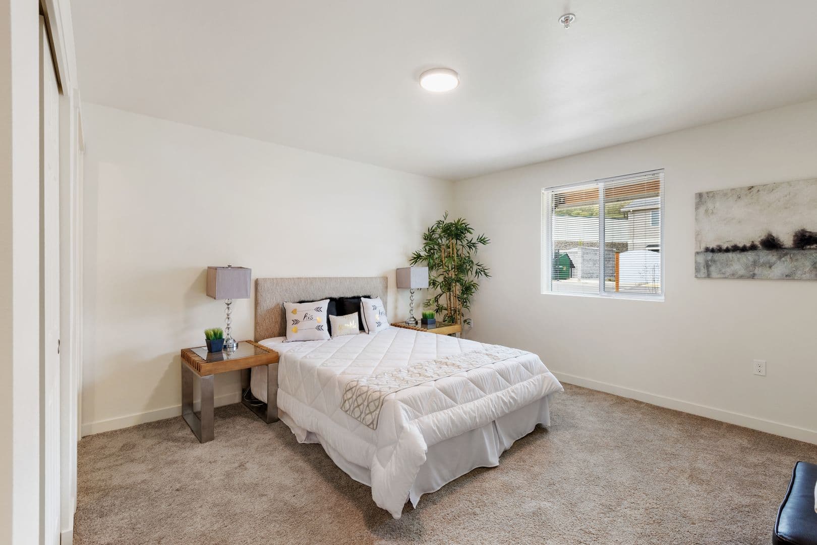 ROSEBURG Apartment: 331 NE POMONA STREET