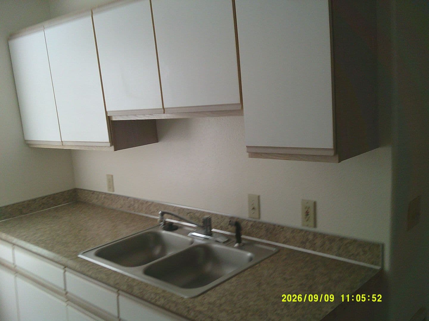 DUNDEE Apartment: 179 SW 7TH ST