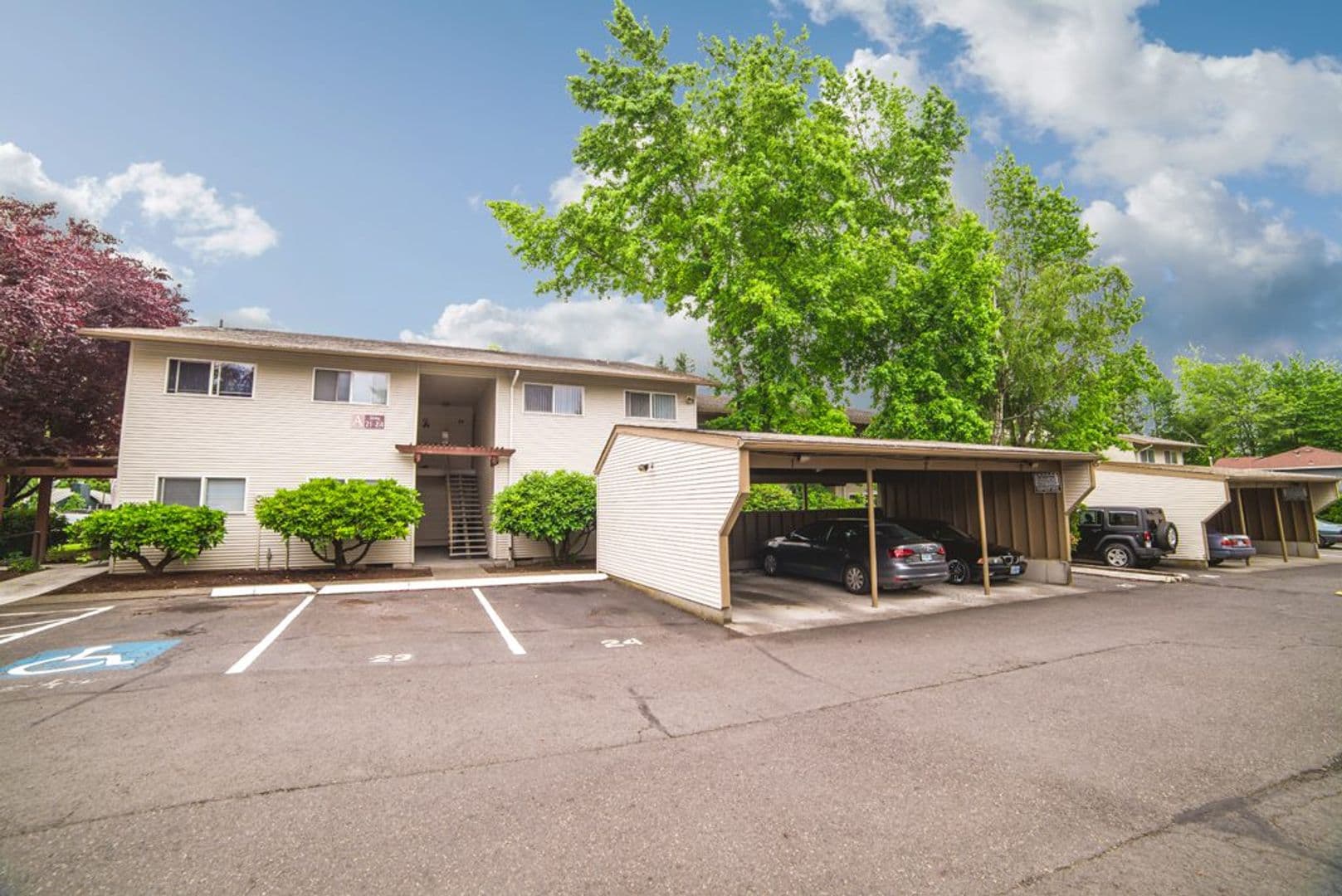 PORTLAND Apartment: 6301 SW PALATINE ST