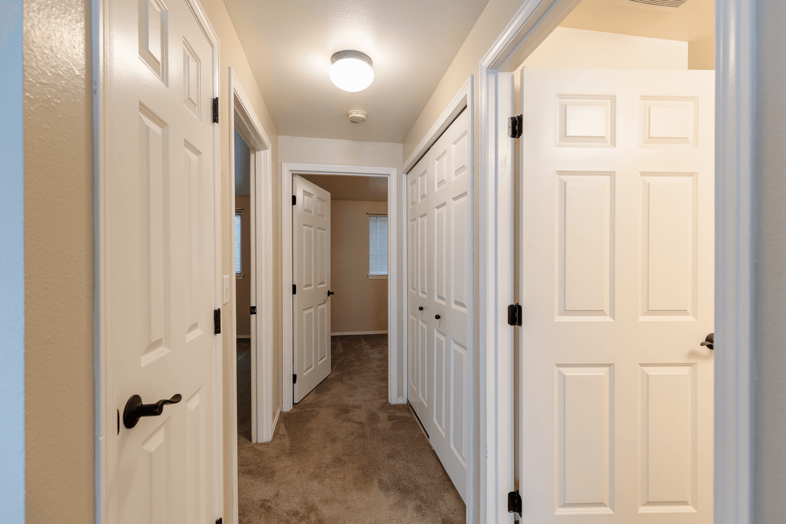 NEWBERG Apartment: 901 PECAN CT