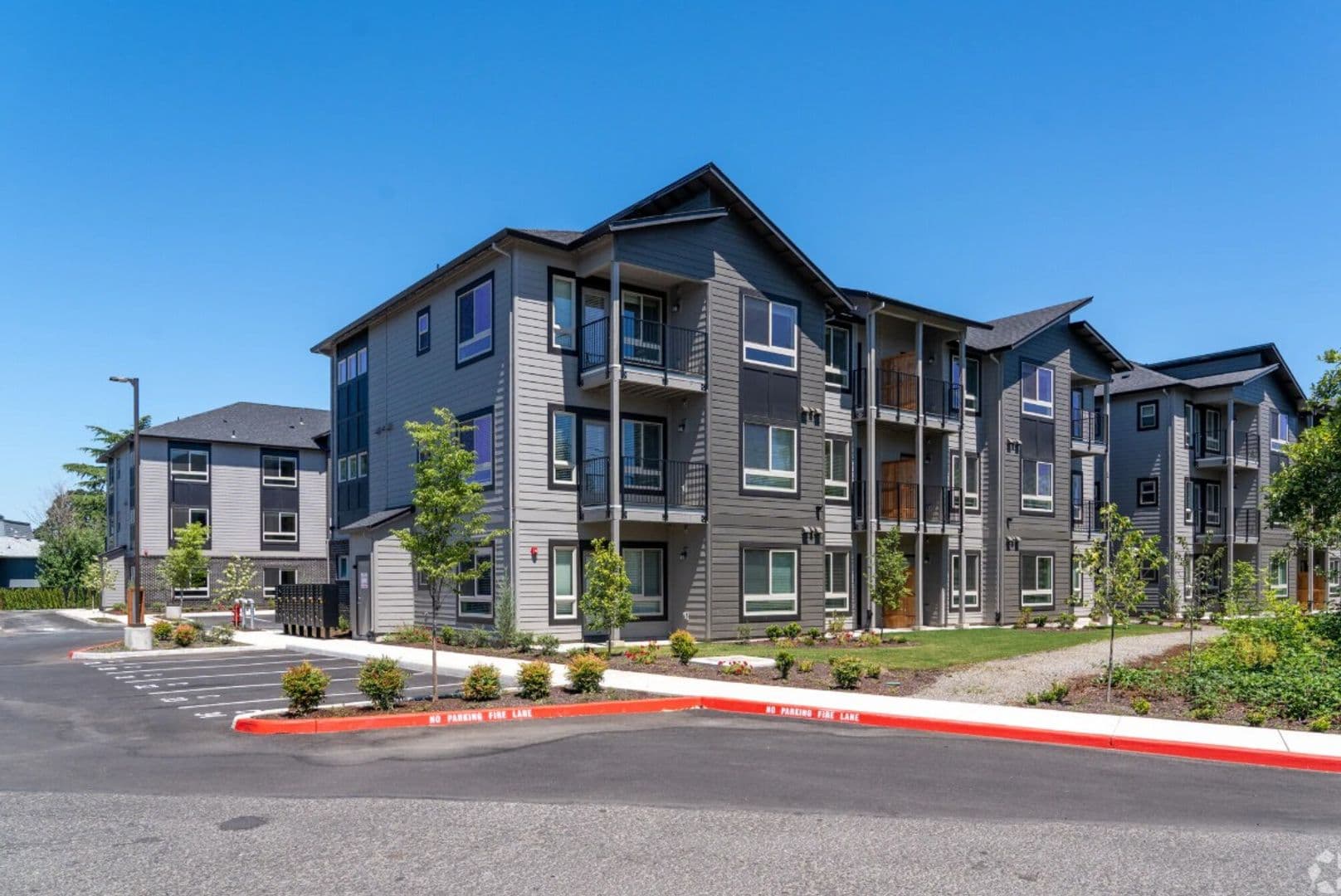 FAIRVIEW Apartment: 22025 NE HALSEY ST.