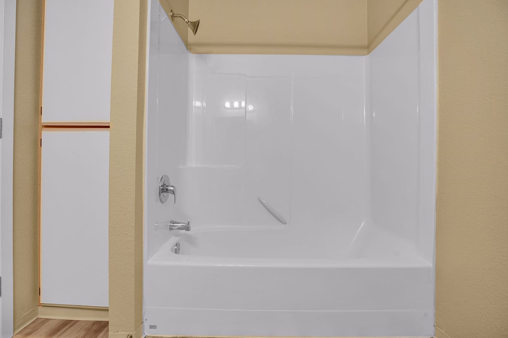 SALEM Apartment: 1194 BARNES ROAD, SE