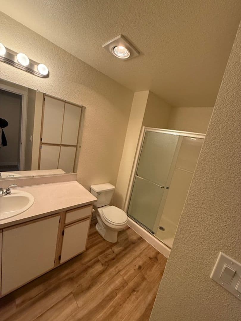 SALEM Apartment: 4665 CAMPBELL DR SE