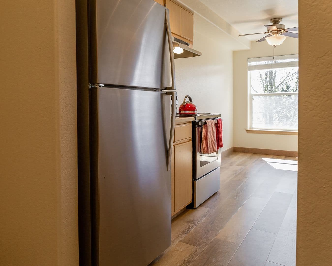 MILWAUKIE Apartment: 11615 SE FULLER ROAD