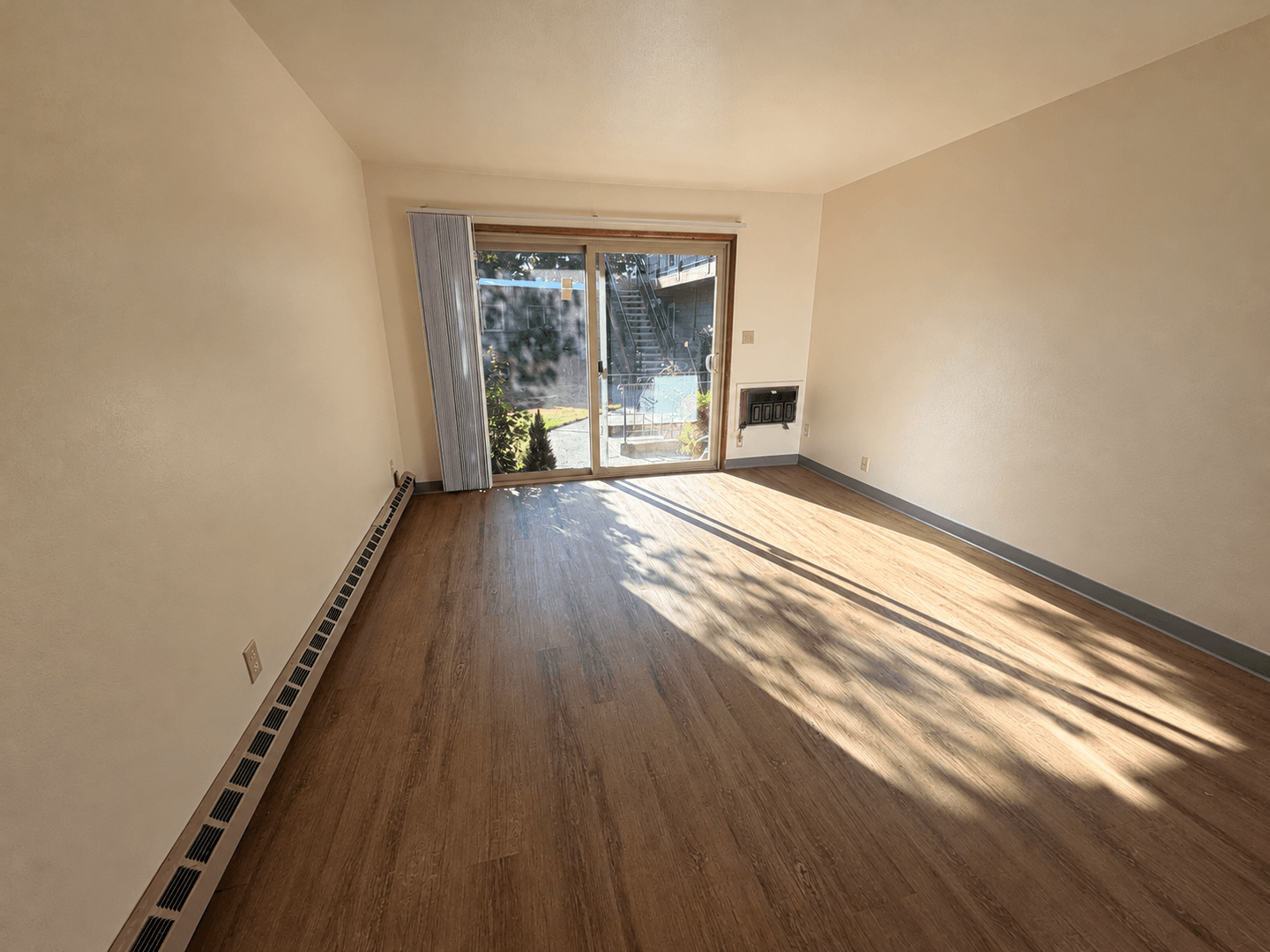 Portland Apartment: 2909 N Willamette Blvd #3