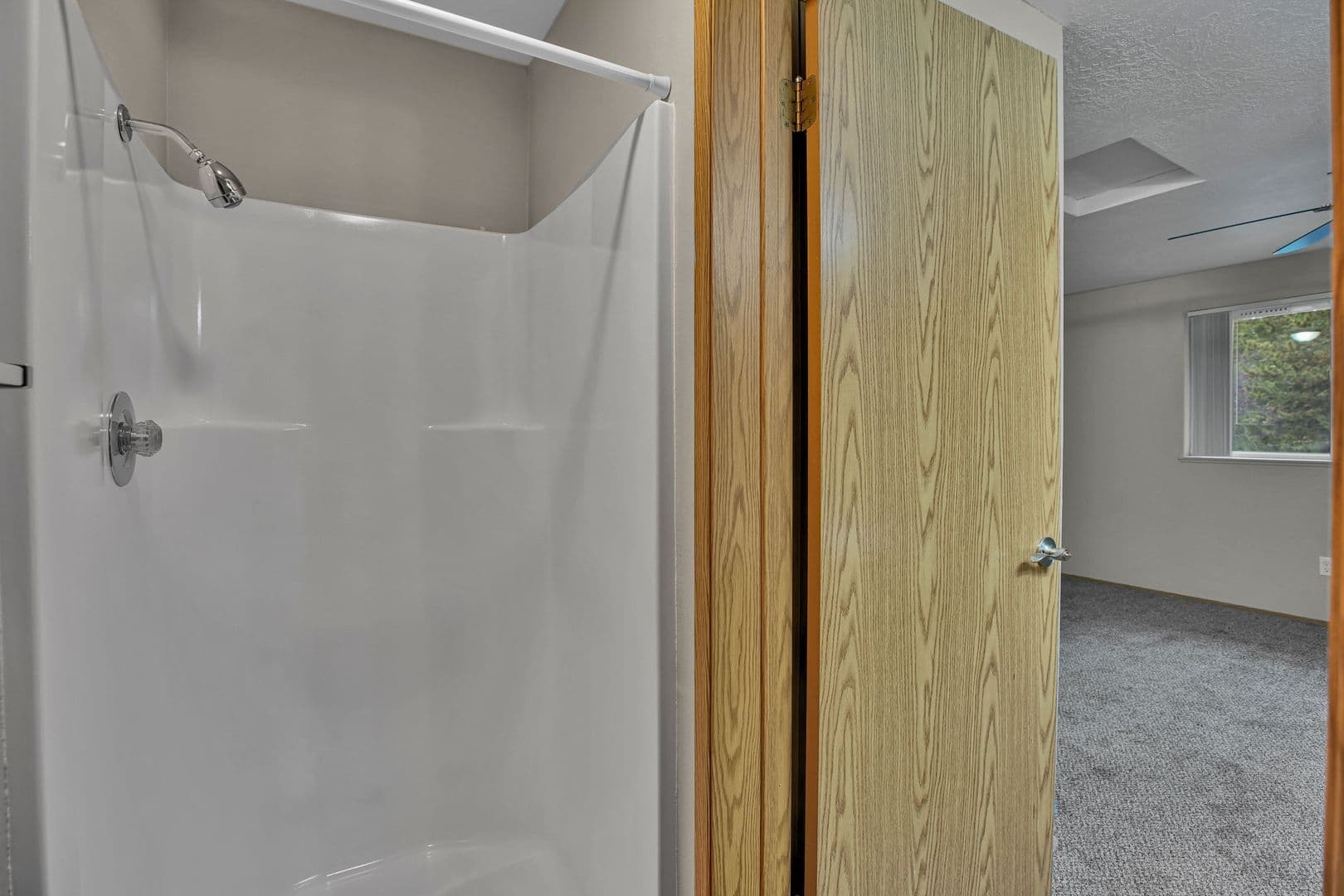 SALEM Apartment: 3872-3886 LIBERTY RD S