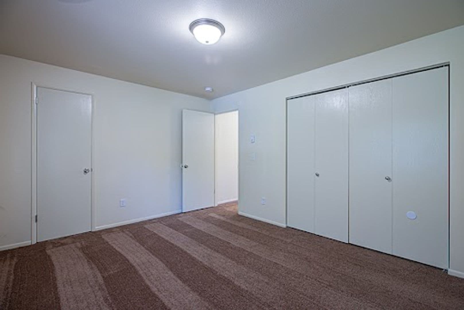 SCAPPOOSE Townhome: 52279 SW 4th Street #3