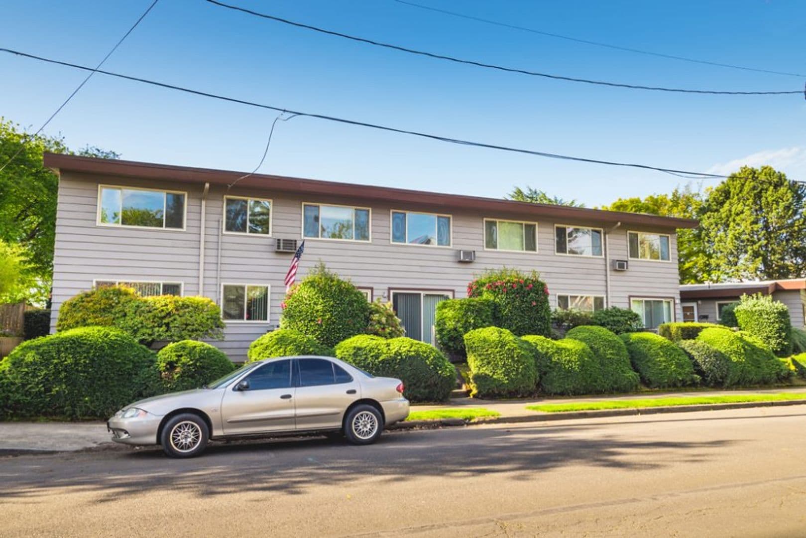 Portland Apartment: 2909 N Willamette Blvd #3