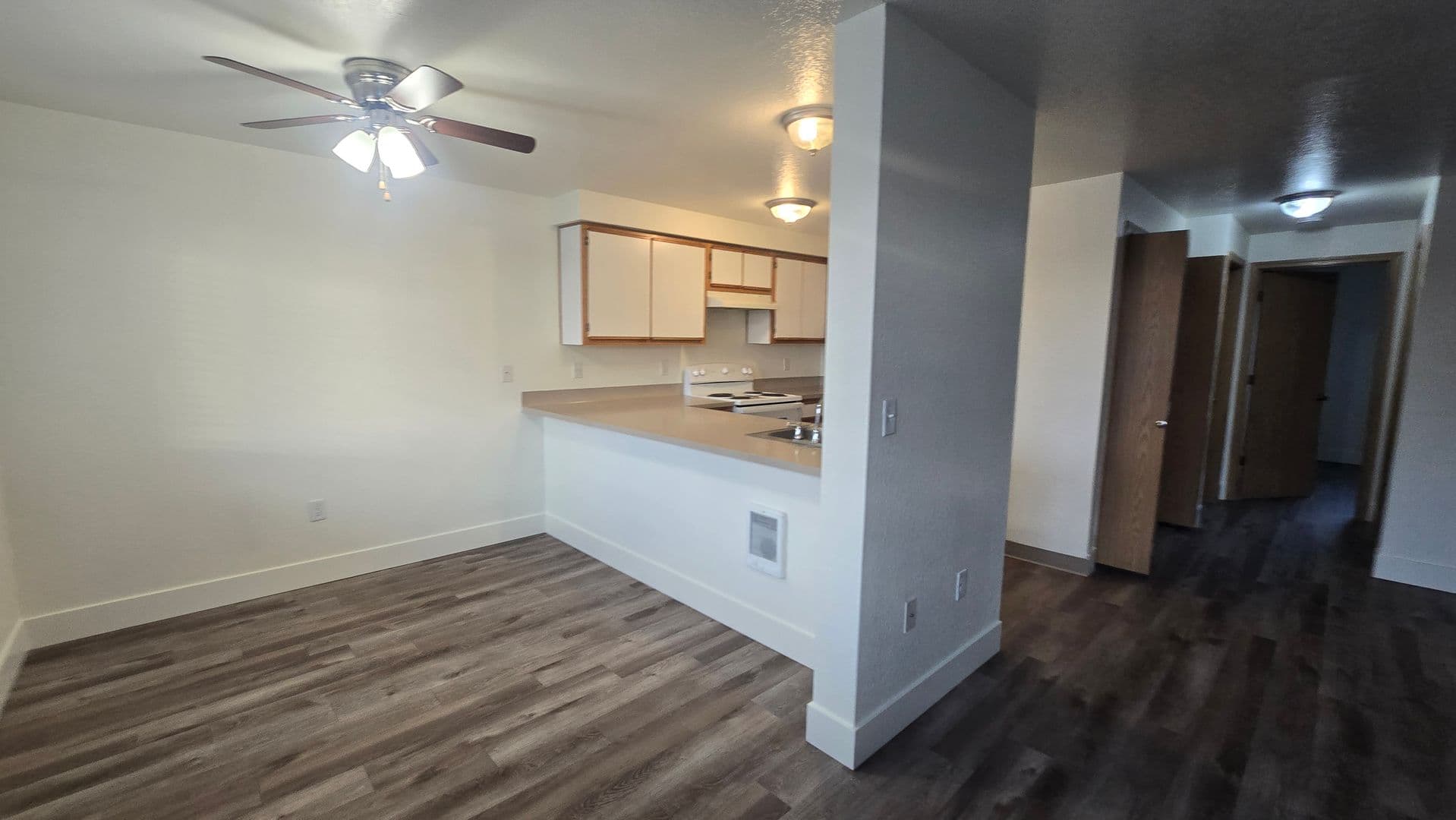 SALEM Apartment: 1304-1330 WALLACE RD. NW