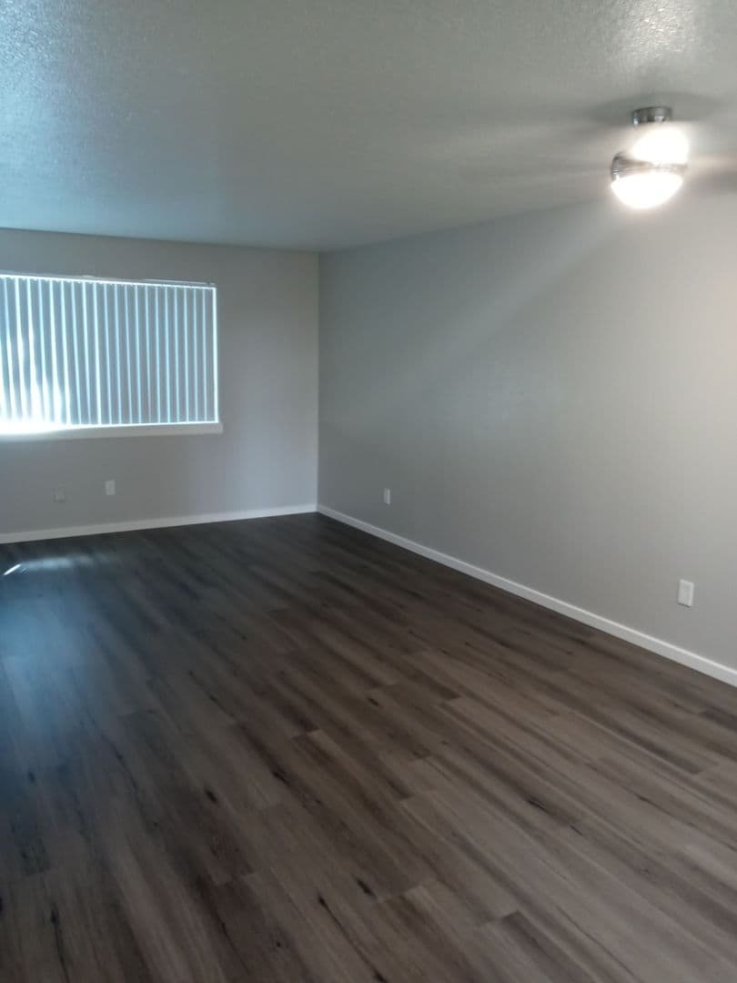 MILWAUKIE Apartment: 11556 SE FULLER ROAD