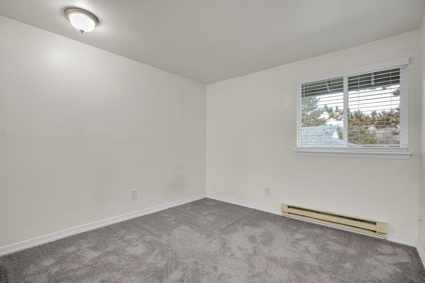 TIGARD Apartment: 10587 TIGARD ST