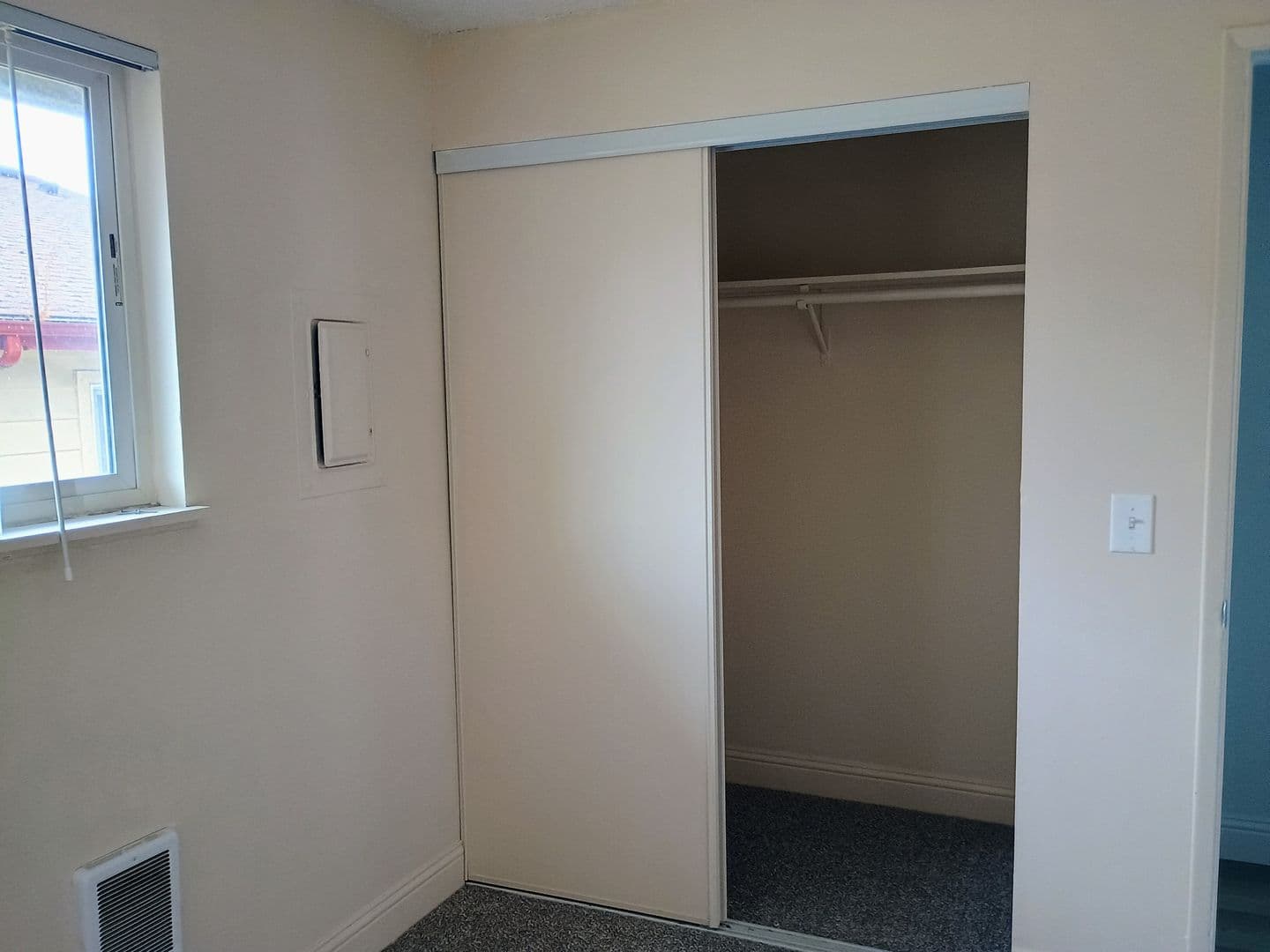 PORTLAND Apartment: 1136 NE 181ST AVE