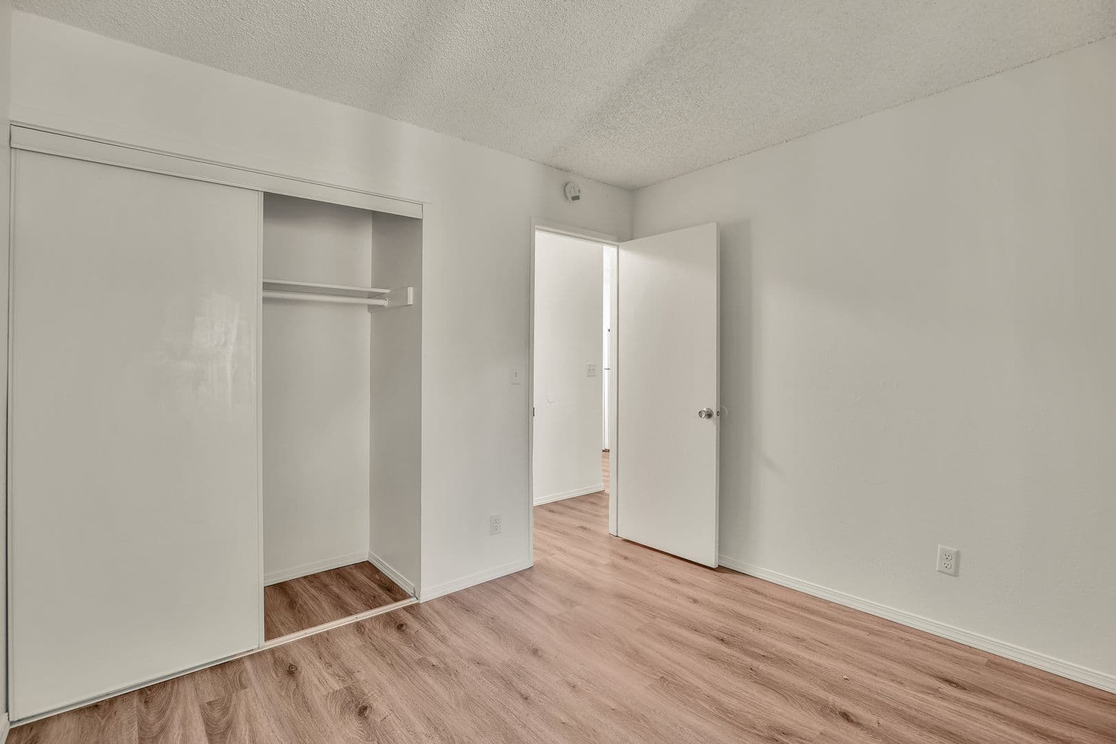 PORTLAND Apartment: 7740 SW 45TH