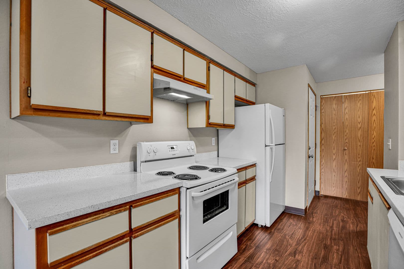SALEM Apartment: 3872-3886 LIBERTY RD S