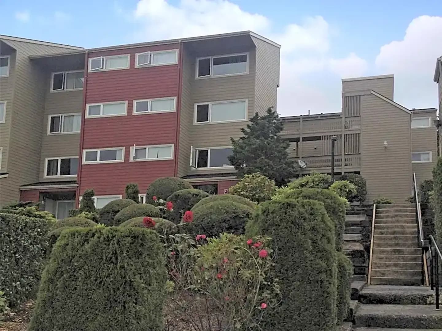 ASTORIA Apartment: 1400 W. MARINE DRIVE