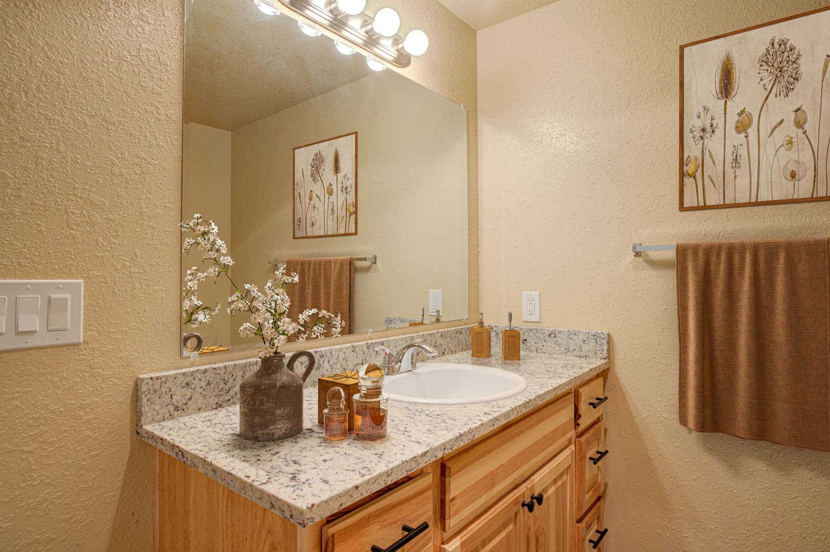 SALEM Apartment: 4154 SUNNYVIEW ROAD, NE