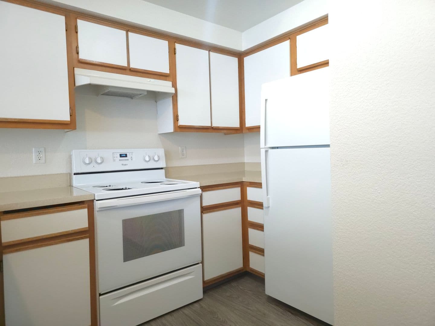 SALEM Apartment: 1304-1330 WALLACE RD. NW