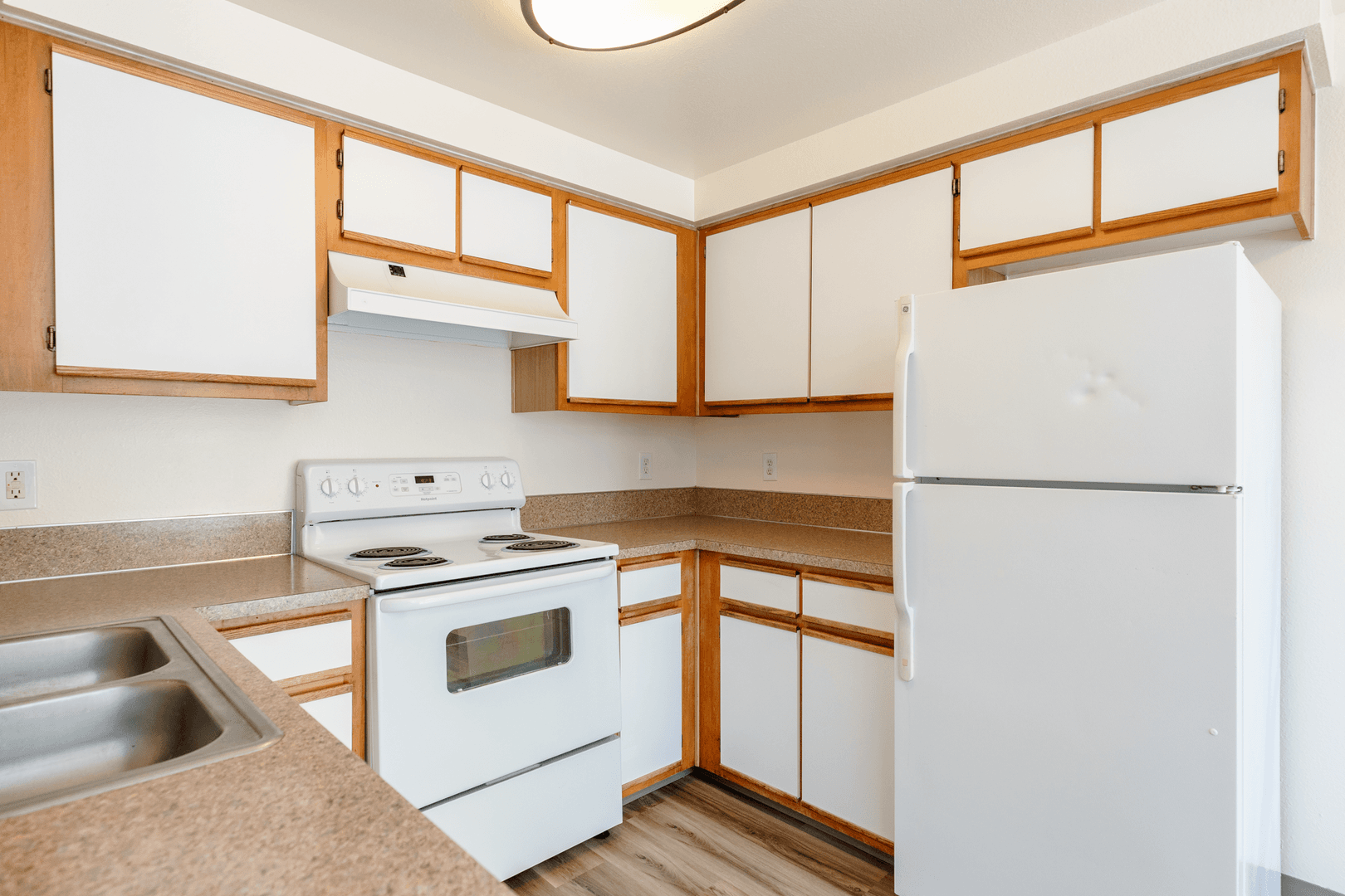 NEWBERG Apartment: 901 PECAN CT