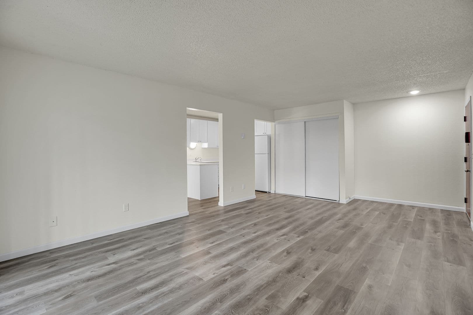 TIGARD Apartment: 9990 SW WALNUT STREET #1