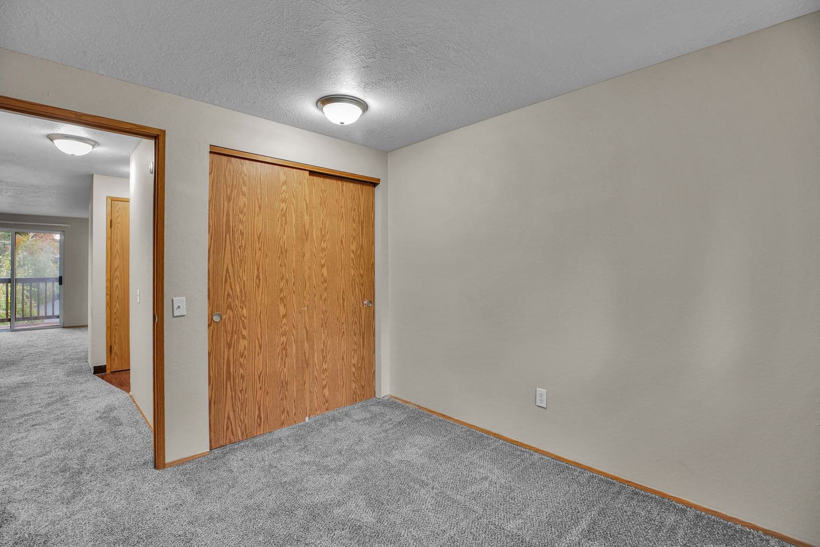 SALEM Apartment: 3872-3886 LIBERTY RD S