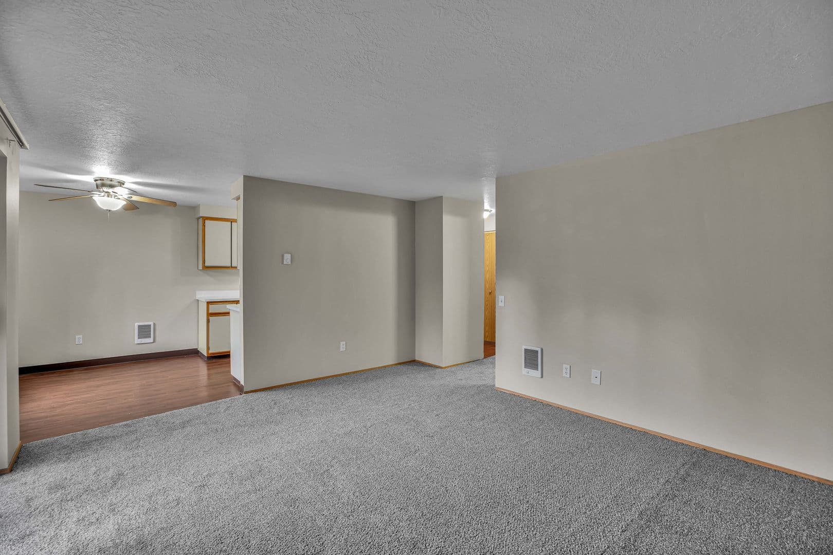 SALEM Apartment: 3872-3886 LIBERTY RD S