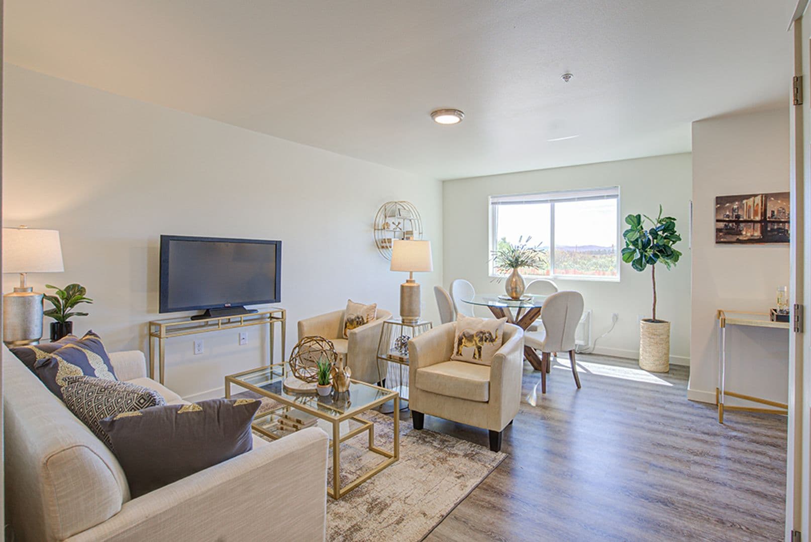 Junction City Apartment: 2282 W 10TH AVE