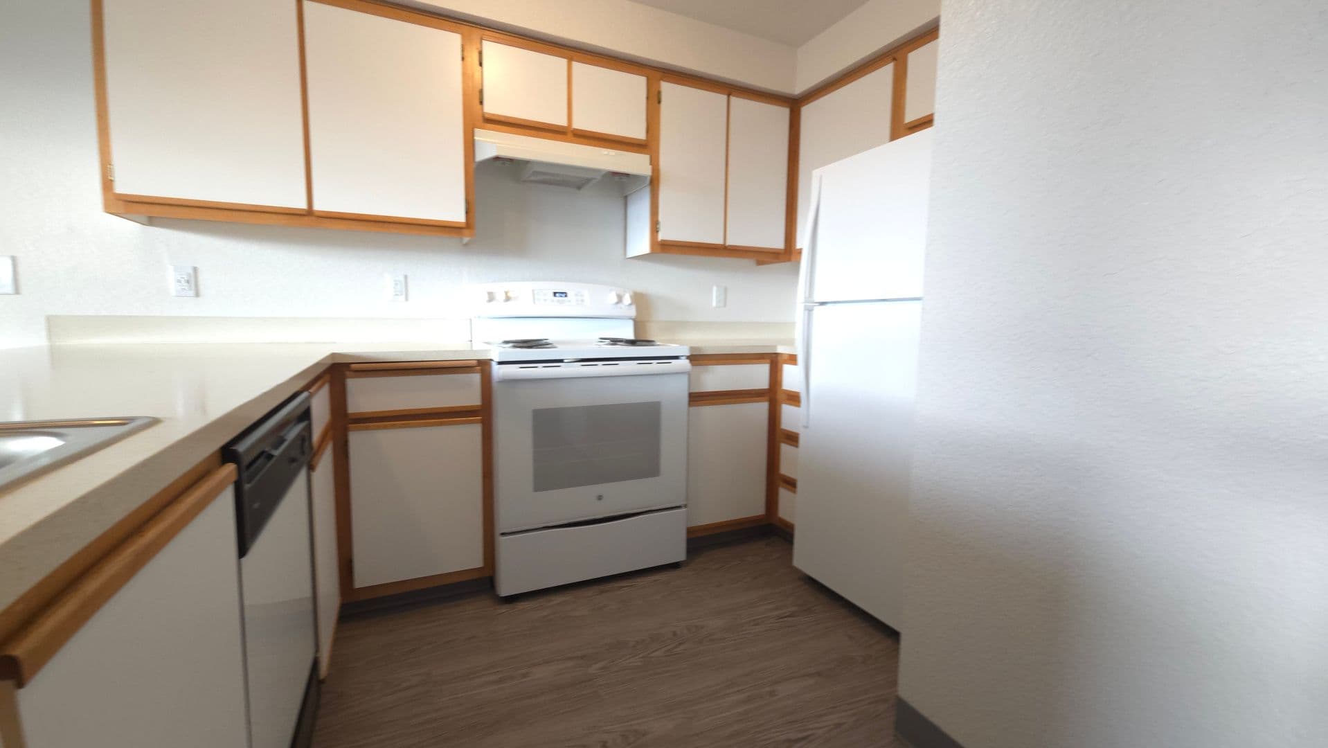 SALEM Apartment: 1304-1330 WALLACE RD. NW