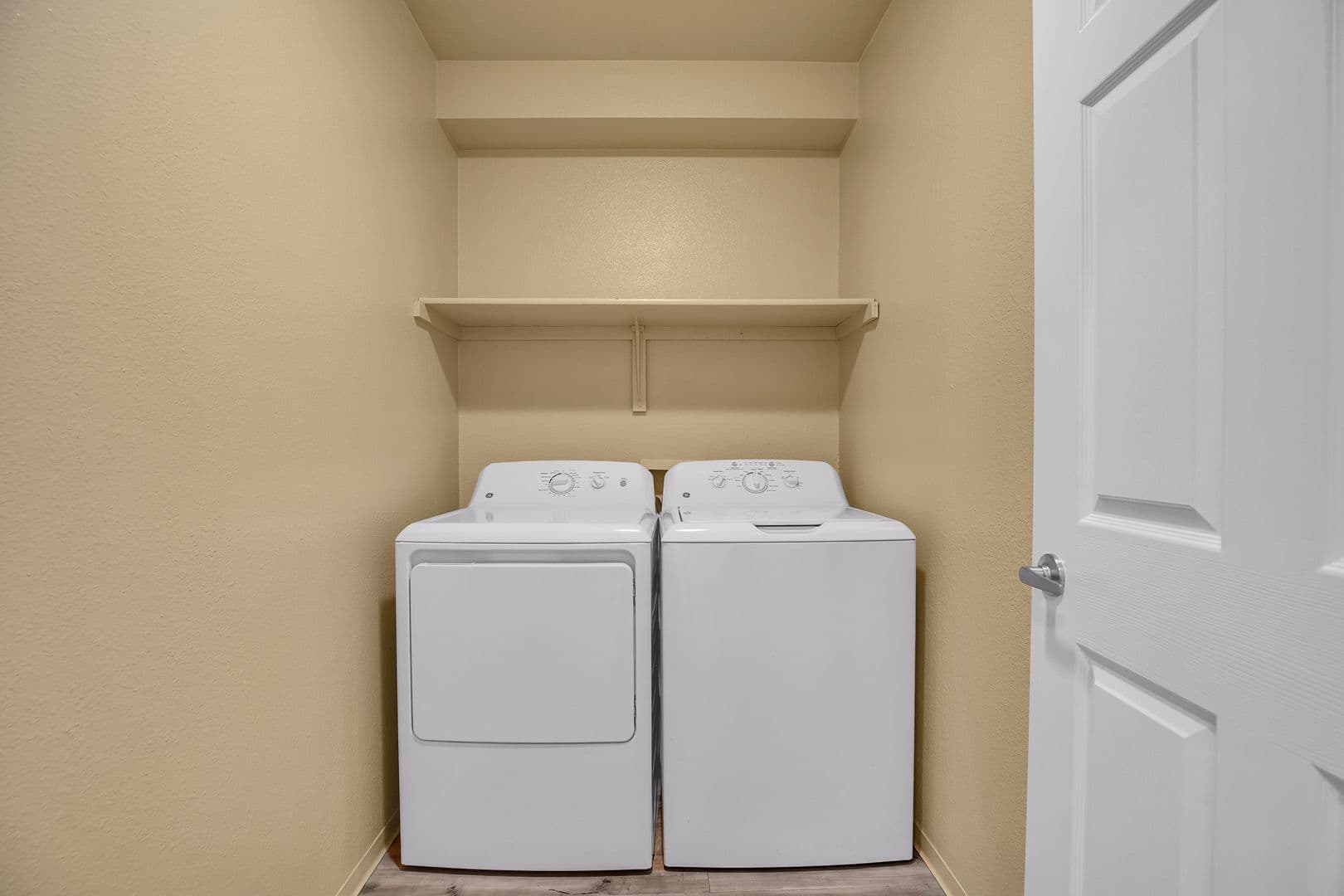 SALEM Apartment: 1194 BARNES ROAD, SE