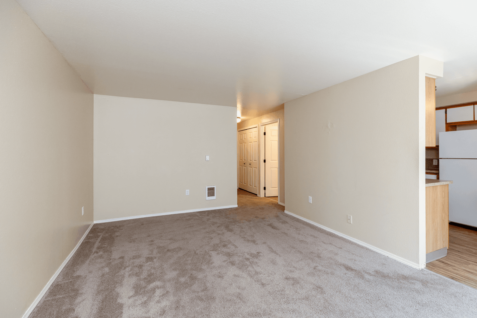 NEWBERG Apartment: 901 PECAN CT